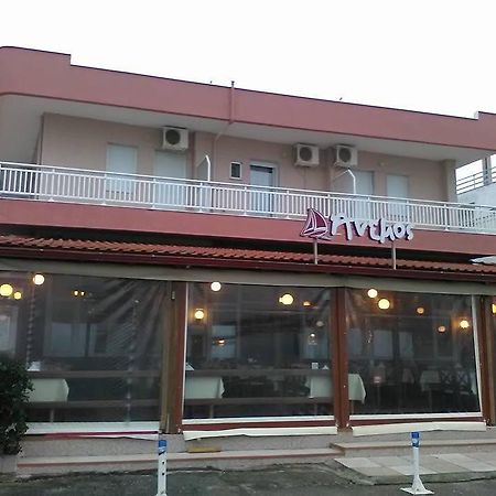 Hotel Anemos Agía Triás Exterior foto